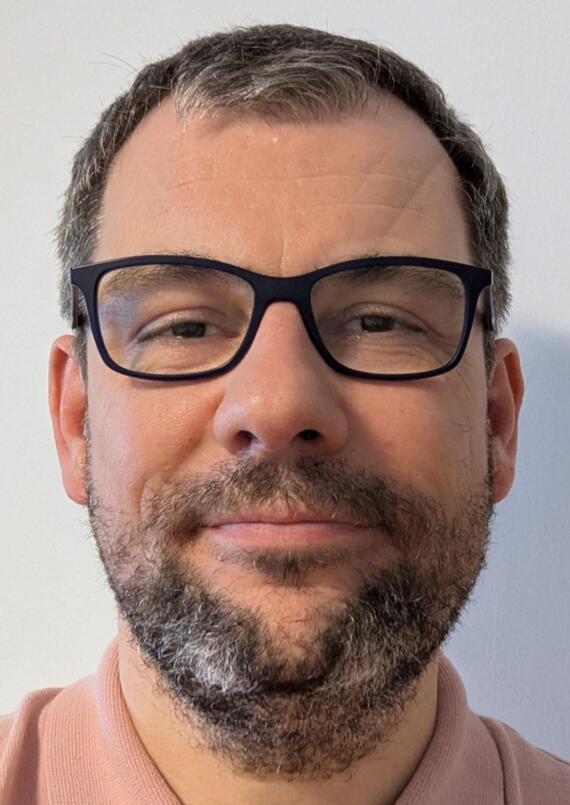 Face picture of Neil